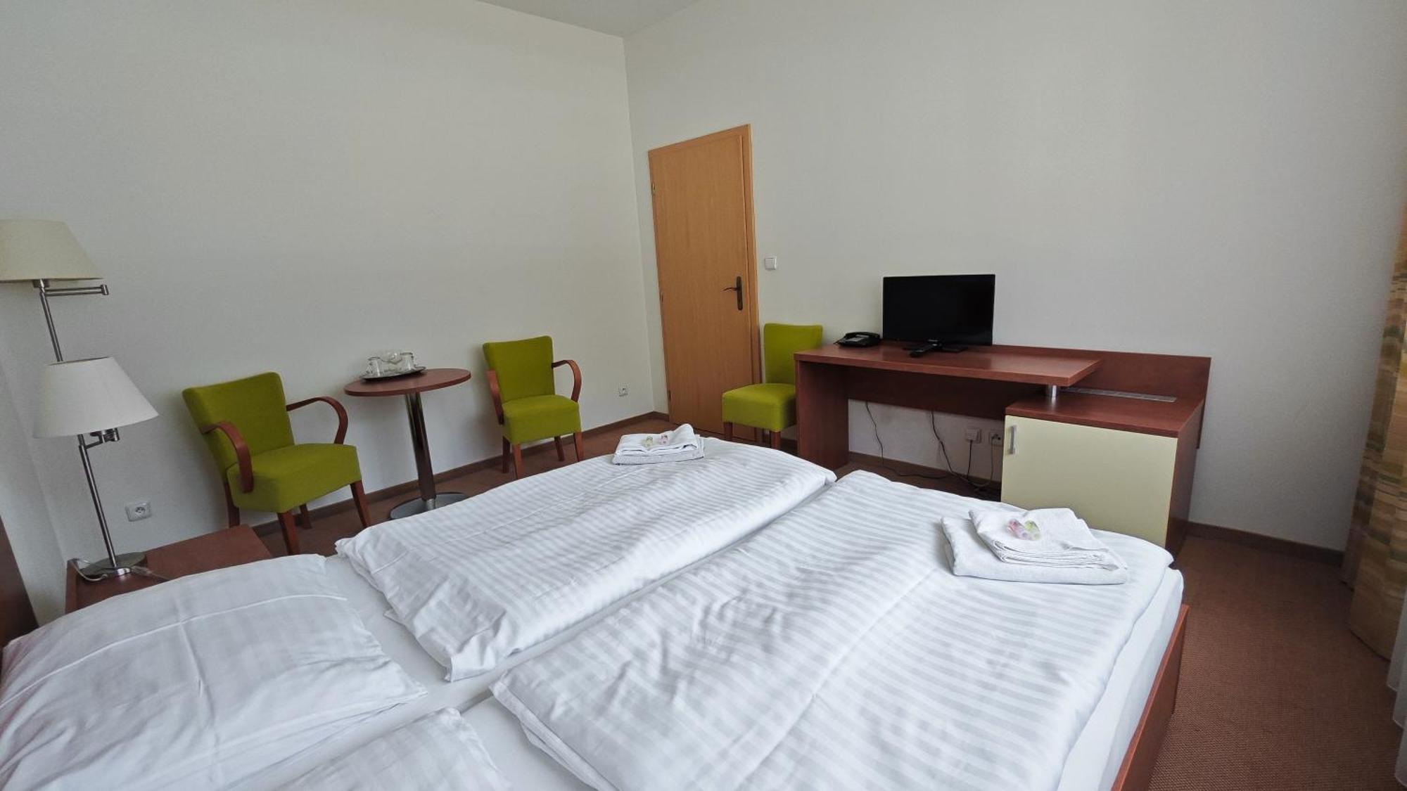 Geyserpark Village Karlsbad Zimmer foto
